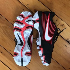 NWT Nike Hyperdiamond Cleats, 6 youth